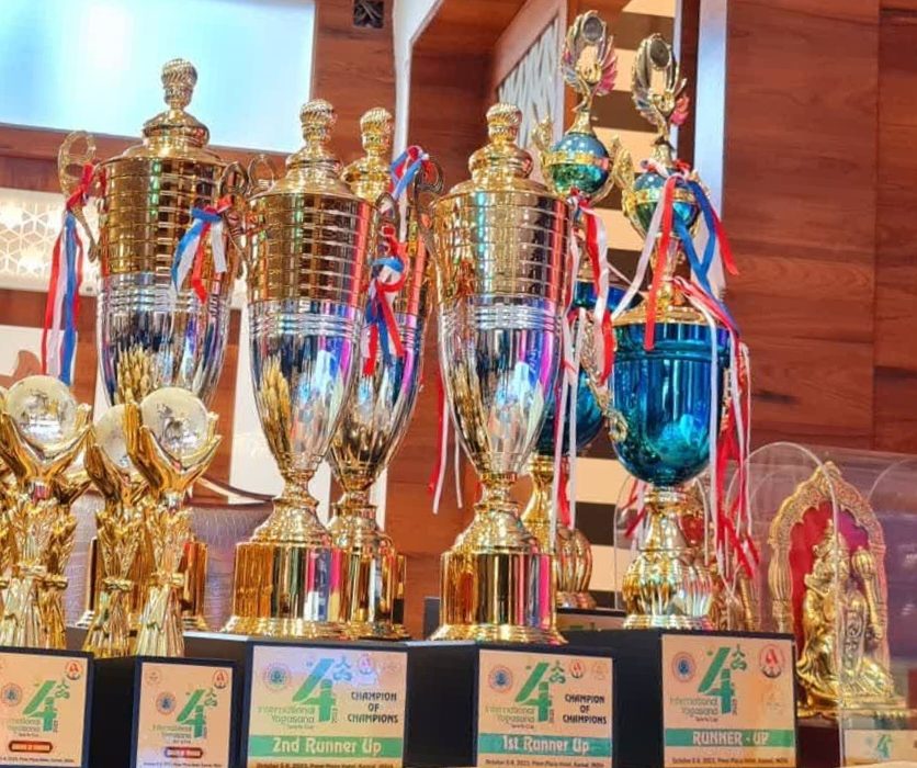 ۱۶ مدال رنگارنگ بر گردن ورزشکاران قشم در مسابقات بین المللی یوگا