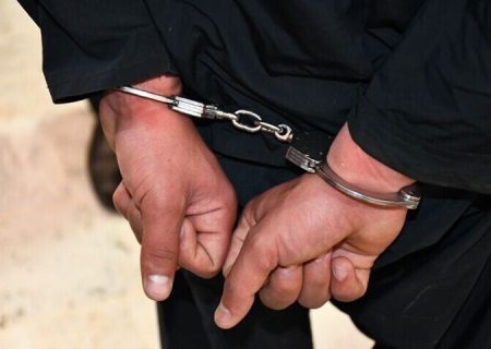 سارق طلا در قشم دستگیر شد/ کشف ۴۰۰ گرم طلای سرقتی