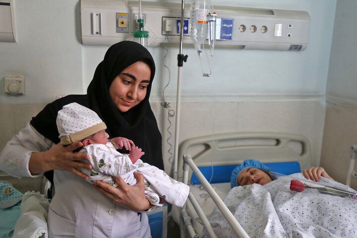 استقبال مادران قشمی از زایمان طبیعی/ ثبت ۹۱ زایمان بدون درد در بیمارستان پیامبر اعظم قشم
