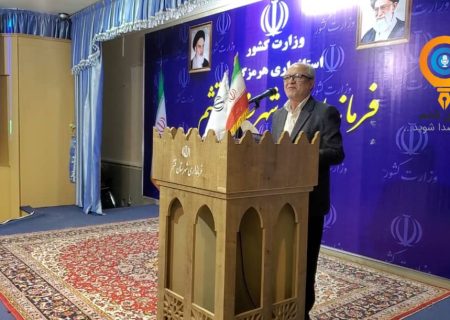 فرماندار: قشمِ ۱ میلیون نفری در زیر سایه زیرساخت‌های ۱۵۰ هزار نفری!/ تیم فوتبال شناورسازی حمایت شود