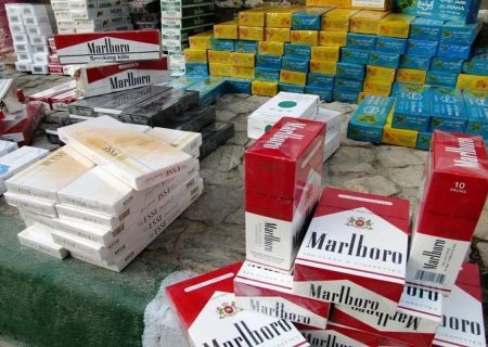 دود سیگارهای قاچاق در چشم قاچاقچیان/ کشف ۲ میلیون و ۸۰ هزار نخ سیگار قاچاق در آب‌های قشم