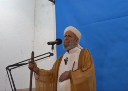خطیب نماز جمعه اهل سنت قشم: دو قطبی‌سازی در موضوع مدیریت منطقه آزاد، وحدت جامعه محلی را تهدید می‌کند
