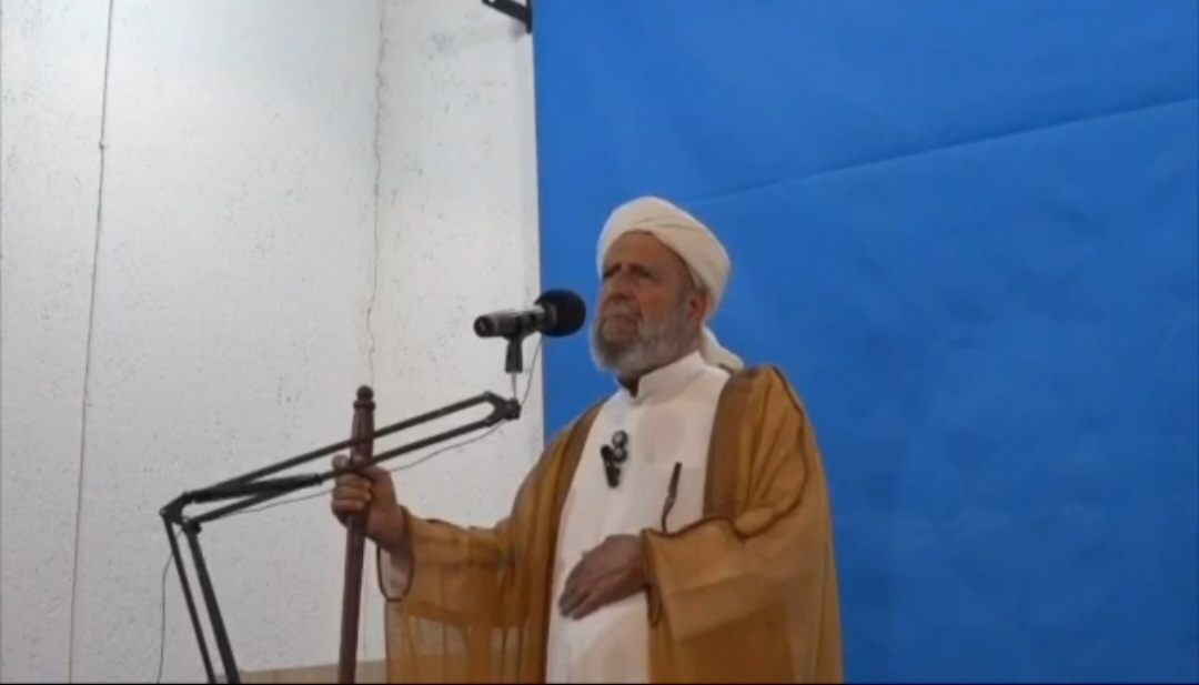 خطیب نماز جمعه اهل سنت قشم: دو قطبی‌سازی در موضوع مدیریت منطقه آزاد، وحدت جامعه محلی را تهدید می‌کند