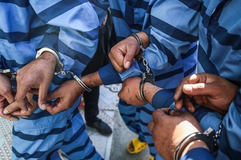انهدام باند کلاهبرداری ۱۰۰۰ ميلياردی در هرمزگان/ ۱۲ نفر دستگير شدند