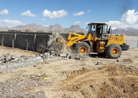 رفع تصرف ۱۲۰ میلیاردی در قشم/ ۲ هزار متر مربع از اراضی دولتی از چنگال زمین خواران آزاد شد